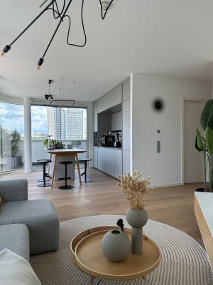 Dachgeschoss mit 60 m² Terrasse & Parkblick – Toplage für Investoren, Tech-Profis & C-Level.