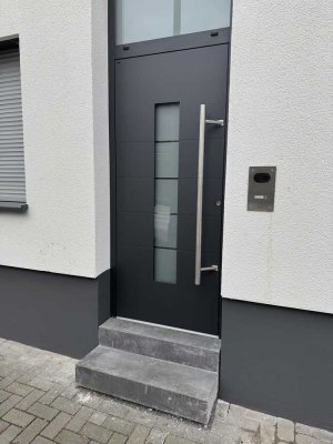 Stilvolle 2-Zimmer-Wohnung mit EBK und Terrasse, gehobene Innenausstattung in Wiesbaden