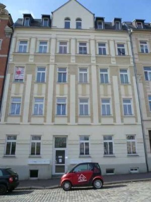 offenes Wohnen! großzügige 2-Zimmer im Dach mit Einbauküche!!