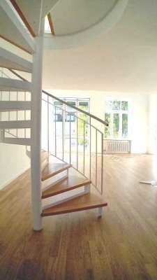 living smart - Modernisierte Maisonette-Wohnung mit 3,5-Zimmern und neuer Einbauküche