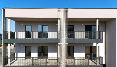 3 Zimmer mit 2 Balkonen, Deckenkühlung, Wohnraumlüftung mit Pollenfilter, Glasfaser-Internet, PV-Anlage, E-Mobilität, barrierefrei, Stand-Alone-Wohnung