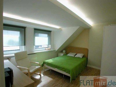 FLATmix.de /   Modern möbliertes Apartment in PB-Mitte...