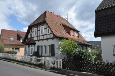 5-Zimmer-Einfamilienhaus mit * Einbauküche, Kaminofen und Garten * in Bad Soden-Salmünster