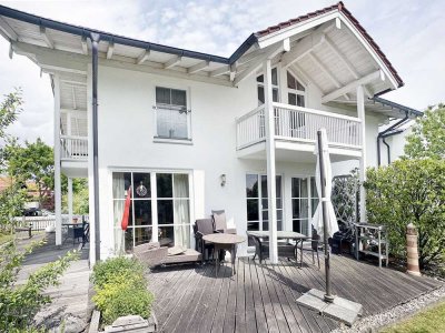 Modernes und großzügig geschnittenes ca. 200 m2 großes EFH mit vielen Extras in Seeon