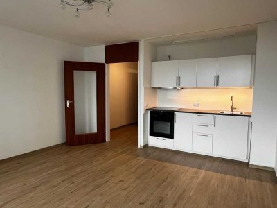 Helle 1-Zimmer Wohnung im 6. OG mit Balkon in Kaiserslautern Innenstadt