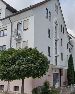 Geschmackvolle, modernisierte 1,5-Zimmer-Wohnung mit geh. Innenausstattung mit EBK