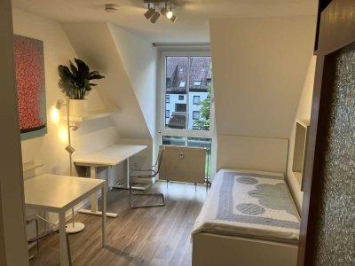 Perfekt für Referendare !!! voll möbliert, neu renoviert, mit Tiefgarage