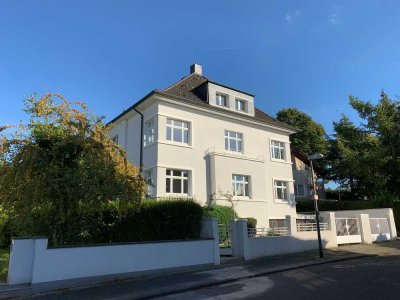 Villa in Bredeney, helle, geräumige 3R-Whg in ruhiger Lage, exklusiv saniert