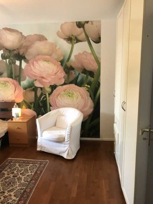 Gepflegte 2-Raum-Wohnung mit Balkon und Einbauküche in Wesseling
