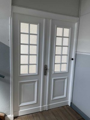 Charmante 2-Zi.-Altbauwohnung, frisch renoviert und mit Balkon