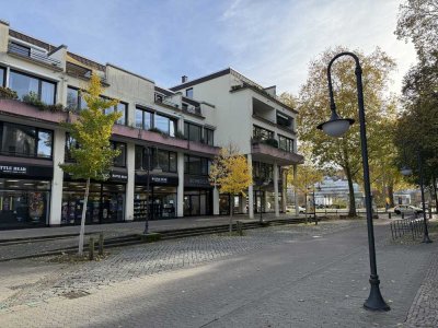 Helle Dachgeschosswohnung am St. Johanner Markt mit Balkon & Blick aufs Staatstheater