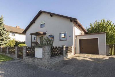 Wasserstraße - renovierungsbedürftiges Einfamilienhaus mit Garage