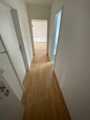 2 Zimmer, Kochnische, Bad mit Velux-Balkon in Saarburg