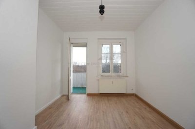 Sanierte 2-Raum-Wohnung mit Balkon und Wohnküche