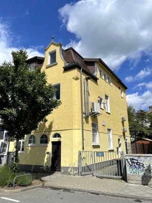 Kleines MFH mit Praxisfläche und 2 x Mietwohnung