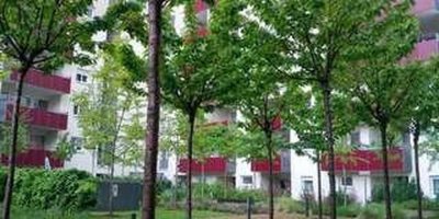 Modernes wohnen mit 4Zi., EBK, 2 Bäder, Balkon, TG und viel Grün herum im Rebstock Park Viertel.