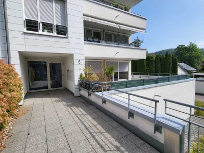 Attraktive 2-Raum-Wohnung mit viel Licht und großer Terrasse, 75qm in zentraler Lage