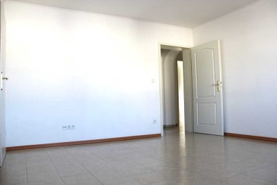 Freundliche 3,5-Zimmer-Wohnung mit gehobener Innenausstattung mit Balkon in Kasendorf