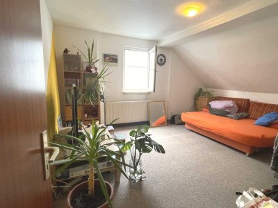 ** Gemütliche Dachgeschosswohnung in super Lage **