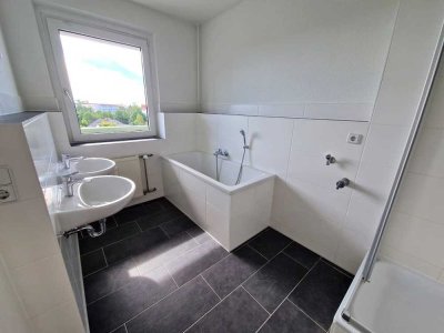 Absolute Seltenheit in Grünau ! 2-Zimmer-Wohnung mit Tageslichtbad zu vermieten