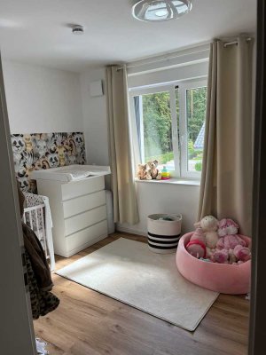 Moderne 3-Zimmer-Wohnung mit großem Balkon – Kernsanierung