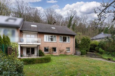 Großes Einfamilienhaus in Waldrandlage