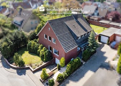 Zweifamilienhaus in ruhiger und zentraler Lage!