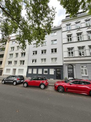 *BELIEBTE LAGE IM DÜSSELTAL* - 2 ZI WOHNUNG MIT BALKON