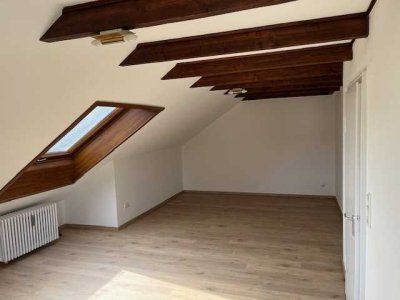 Charmante DG-Wohnung in Kriegshaber, Nähe Uniklinik