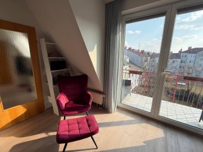Lichtdurchflutete 2 Zimmer Wohnung mit Balkon &amp; Garagenplatz
