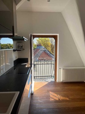 2,5-Zimmer Altbau-Wohnung 3. OG in D-Benrath