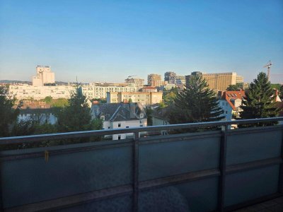 Preisreduktion! LICHTDURCHFLUTETES MIT GROßEM BALKON UND TOLLEM BLICK