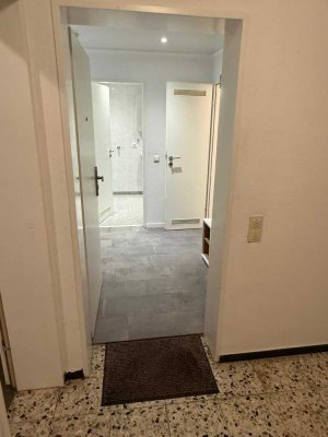 Diese helle 2-Zimmer-Wohnung in Herzogenrath-Kohlscheid bietet auf ca. 55m2