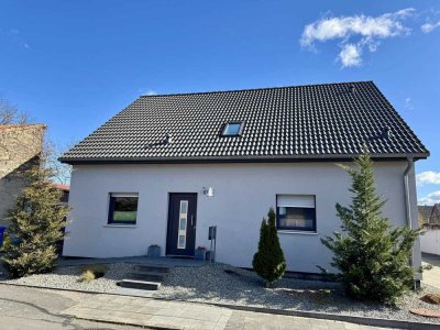Platz für die ganze Familie! Einfamilienhaus mit Nahwärmeversorgung.