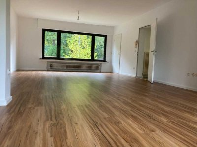 Köln-Merheim, Großraumwohnung 70 qm, Einbauküche u. Gartenterrasse mit Markise - provisionsfrei