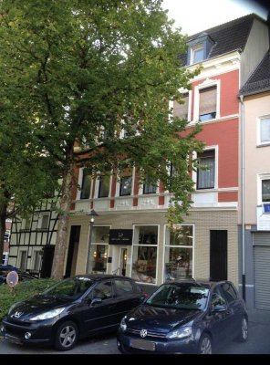 Schöne 4,5 -Zimmer-Wohnung im Herzen von Essen-Steele.