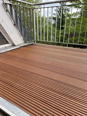 ***Lichtdurchflutetes Dachgeschoss mit Terrasse und Ausblick***