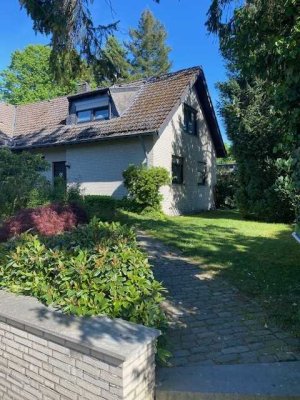 Gepflegte Doppelhaushälfte in ruhiger Waldrandlage - Wohnkomfort mit Wärmepumpe & Fußbodenheizung