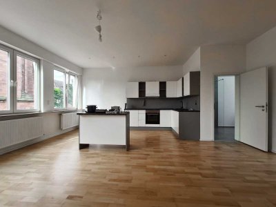KL - Nähe Mall, 2 ZKB, Einbauküche, Tageslichtbad, Stellplatz "SANIERT"