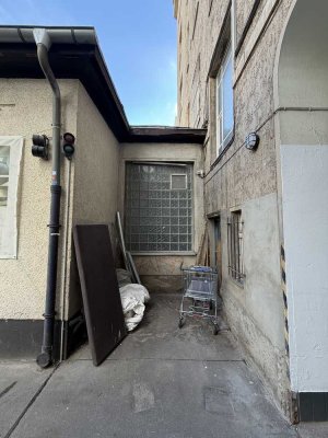 Townhouse’26: Hinterhof Doppelstock-Galerie zum Ausbau in Schöneberg nähe Innsbrucker Platz