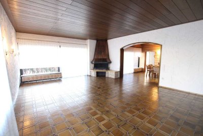 Unverwechselbar, außergewöhnlich u. authentisch: Charmanter L-Bungalow, 183m² mit Garage