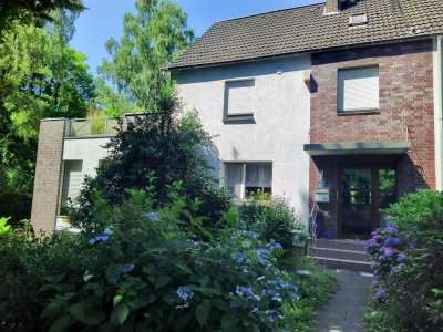 2,5-Zimmer-Wohnung mit Dachterasse und Einbauküche in grüner Lage von Gelsenkirchen Buer