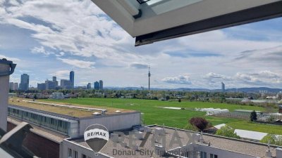 "Traumausblick! Dachgeschoß-Mietwohnung 7. Liftstock + PP - Donauzentrum U1 Kagran - Alte Donau"