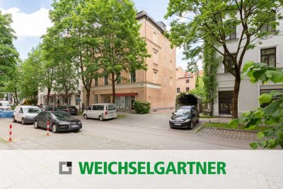 Vermietete 3-Zimmerwohnung mit Wohnküche und kleinem Balkon im Denkmal-Altbau von 1899