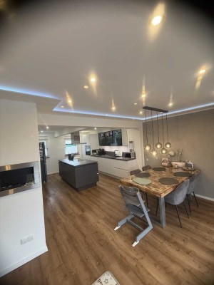 RESERVIERT!!! Ruhig, grün, elegant: Reihen-Eckhaus mit Garten und Wintergarten in Duisburg Walsum