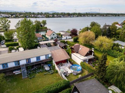 ** Urlaub zu Hause - Nur ca. 100 Meter vom Neufelder See entfernt – charmantes Haus auf Pachtgrund + Pool, Sauna &amp; Gästezimmer **