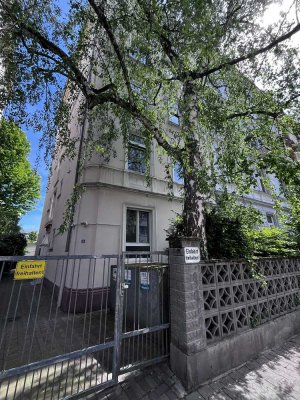 Helle 3 Zi.-Stilaltbau ETW mit Balkon in Nordend-West