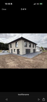 Neubau Doppelhaushälfte mit modernemKomfort