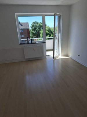 Helle 2,5 Zimmerwohnung in Neumünster - Einfeld