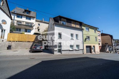 Teilmöbliertes Wohnhaus im Zentrum von Idar!